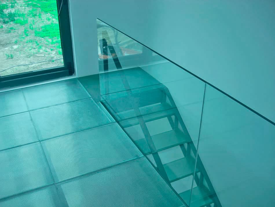 Escaleras de cristal en Ferrol